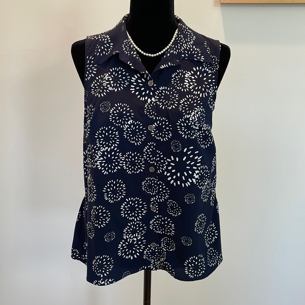 EUC! CABI small navy and white top